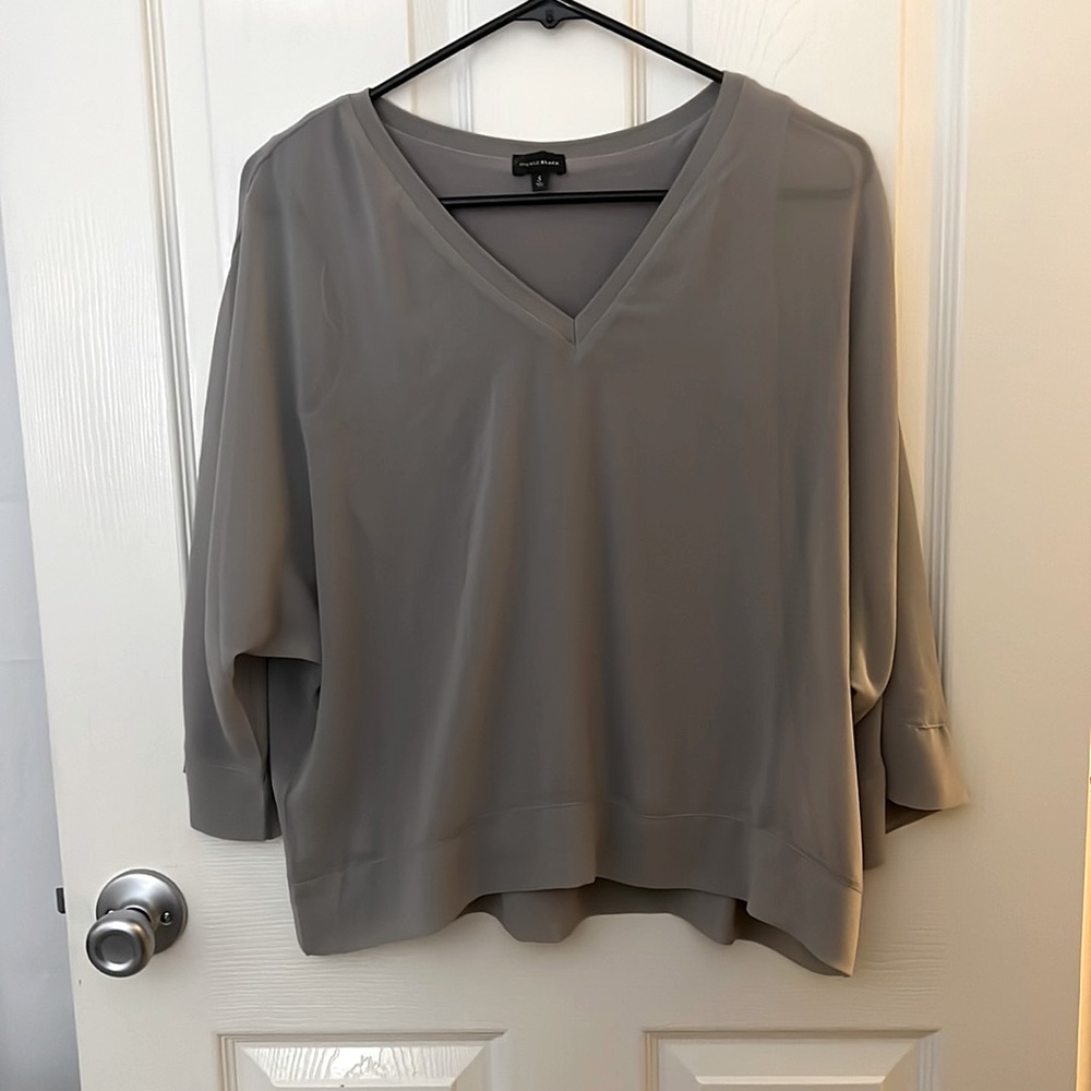 Buckle Black Gray Sheer Lined V-Neck Dolman Sleeve Flowy Blouse Women's Small